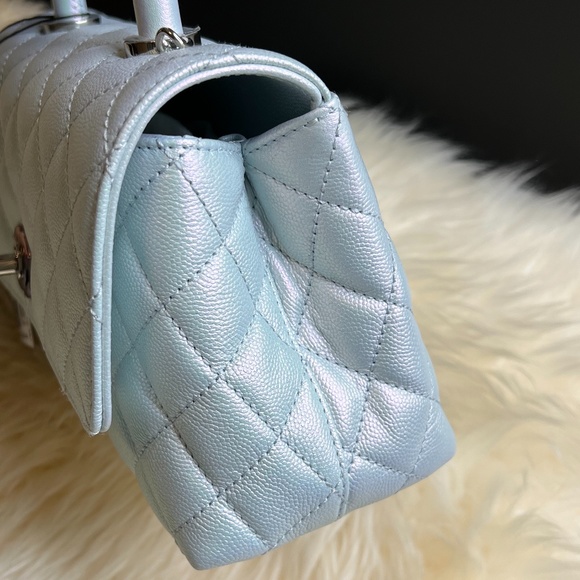 ❌nfs❌ Chanel Iridescent Light Blue Caviar Rainbow Hardware Small Coco Handle - Picture 5 of 11